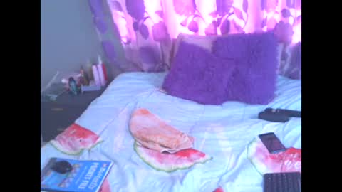 claudine valencia online show from 01/26/25, 02:52