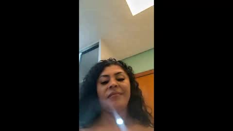 Clcia morena online show from 04/21/26, 02:26