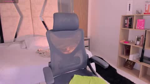 Cleo Adams online show from 11/09/25, 05:39