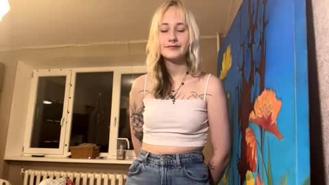 Snapshot of clementinehollner chatting on 10/08/25, 05:54 Jenny online show from 10/08/25, 05:54