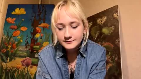 Snapshot of clementinehollner chatting on 10/11/25, 06:28 Jenny online show from 10/11/25, 06:28