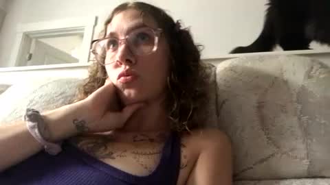 Snapshot of clementinelovesrex chatting on 09/13/25, 09:47 Clementine   Rex  online show from 09/13/25, 09:47