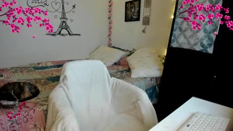 cleo_christmas online show from 04/02/26, 01:03