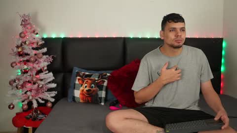 Girl Juliana and Federico online show from 12/19/24, 05:29