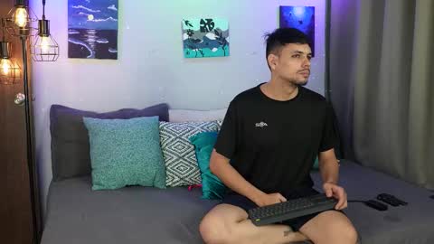 Girl Juliana and Federico online show from 11/02/25, 05:43