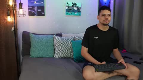 Girl Juliana and Federico online show from 11/03/25, 07:53