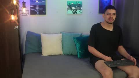 Girl Juliana and Federico online show from 03/15/26, 05:02