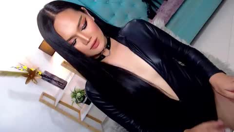 Cleo online show from 11/27/25, 12:02