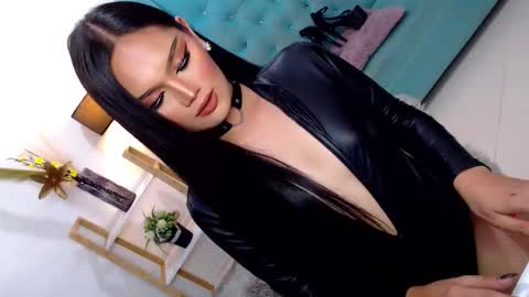 Cleo online show from 11/28/25, 12:24