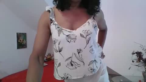 Snapshot of cleopatra71 chatting on 05/10/26, 04:50 Cleopatra online show from 05/10/26, 04:50