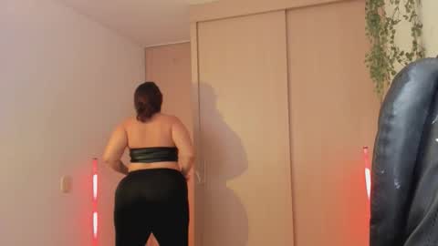 Cleopatra online show from 02/21/26, 10:22