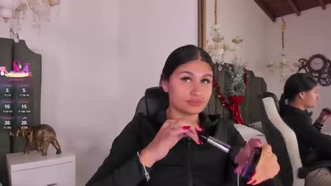 Cleopatra online show from 12/17/25, 06:47