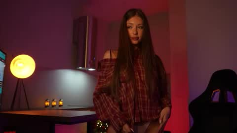 Cleo online show from 12/19/25, 07:37