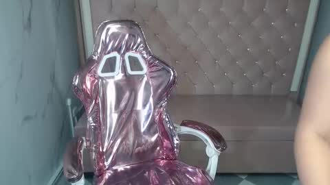 Clhoe online show from 02/12/26, 08:04