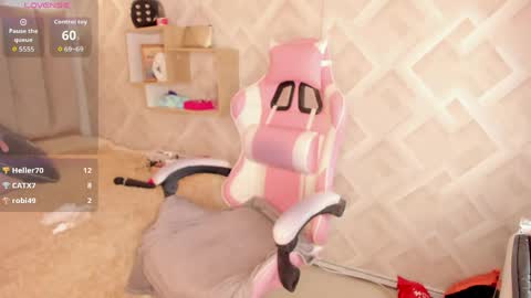 Snapshot of clhoe_johnson_ chatting on 05/11/26, 02:45 clhoe_johnson_ online show from 05/11/26, 02:45
