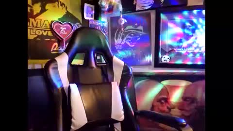 Snapshot of clit_commander209 chatting on 01/25/25, 07:28 clit_commander209 online show from 01/25/25, 07:28