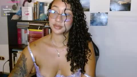 Clitia online show from 11/06/25, 12:33