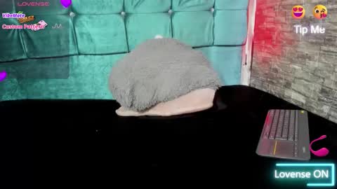 cloe66 online show from 11/10/25, 05:45