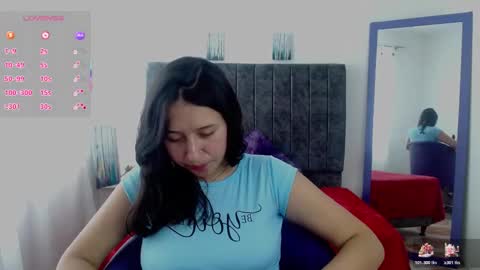 Snapshot of cloe_7 chatting on 01/18/26, 08:23 cloe_7 online show from 01/18/26, 08:23