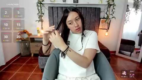 Snapshot of cloe_7 chatting on 06/19/26, 02:21 cloe_7 online show from 06/19/26, 02:21