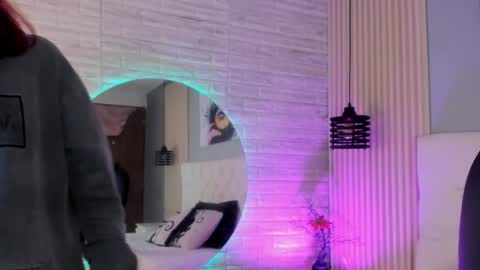 Cloe online show from 12/05/24, 12:22