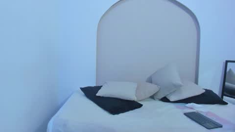 Cloe  online show from 12/08/24, 12:51