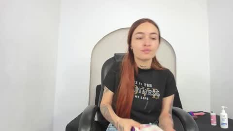 Cloe  online show from 12/21/25, 02:35