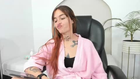 Cloe  online show from 01/05/26, 05:27