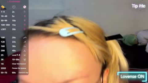  CLOE  online show from 10/17/25, 05:15