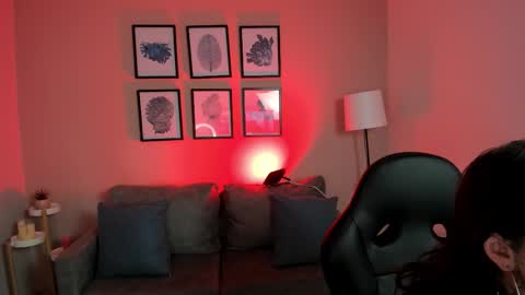 Cloe  online show from 10/05/25, 01:48