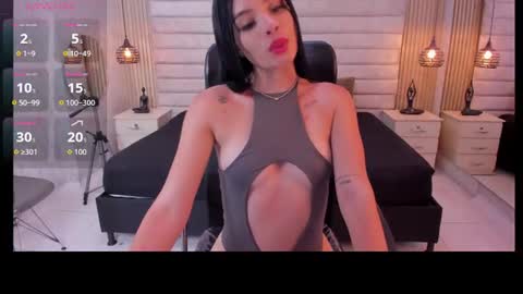 Snapshot of cloe_monroee_ chatting on 06/27/26, 08:25 Cloe online show from 06/27/26, 08:25