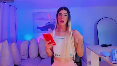 CLOE REMINTON online show from 01/04/25, 02:56