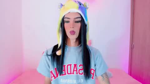 CLOE REMINTON online show from 03/02/25, 10:56