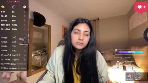 cloe small online show from 09/12/25, 02:55