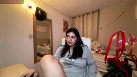 cloe small online show from 02/20/26, 06:26