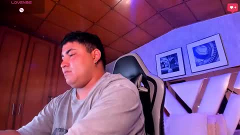 Cloe x Billy online show from 11/26/25, 04:52