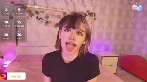 Snapshot of cloee_tay1 chatting on 07/26/26, 11:28 cloee_tay1 online show from 07/26/26, 11:28