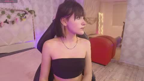 Snapshot of cloee_tay1 chatting on 07/28/26, 11:39 cloee_tay1 online show from 07/28/26, 11:39