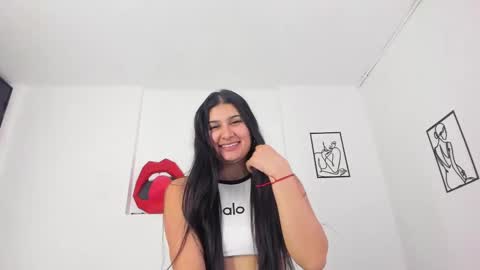 Snapshot of cloehonney chatting on 03/02/25, 10:16 cloe online show from 03/02/25, 10:16