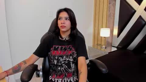 lady cloe person online show from 12/14/25, 11:59