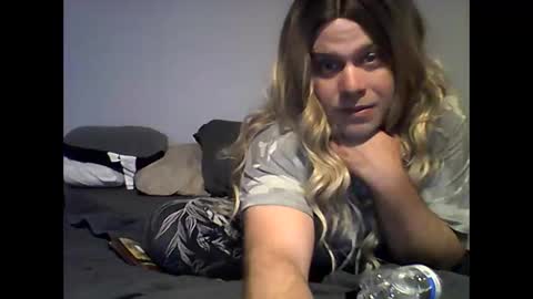 closetmtf online show from 11/10/25, 01:59