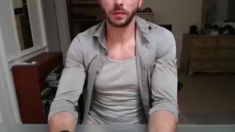 Cloud online show from 10/10/25, 12:42