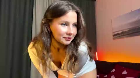 Jenny online show from 10/05/25, 05:22