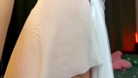 Jenny online show from 10/25/25, 04:13