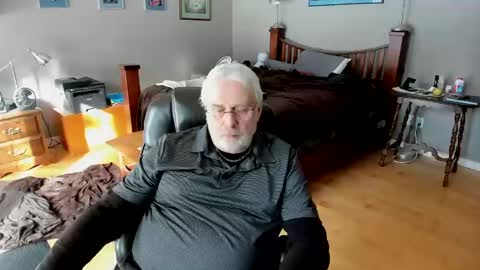 cloudalert62 online show from 02/20/25, 06:13