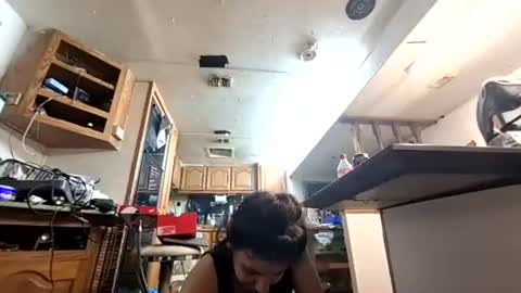 Snapshot of cloudybxtch69 chatting on 02/10/26, 01:21 cloudybxtch69 online show from 02/10/26, 01:21