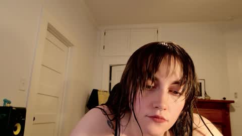 Snapshot of clover_tully chatting on 02/16/26, 09:49 Clover online show from 02/16/26, 09:49