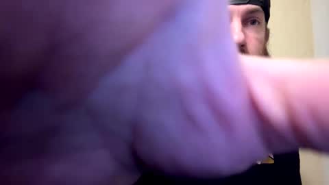 Snapshot of cloverboy1988 chatting on 02/14/25, 12:47 cloverboy1988 online show from 02/14/25, 12:47