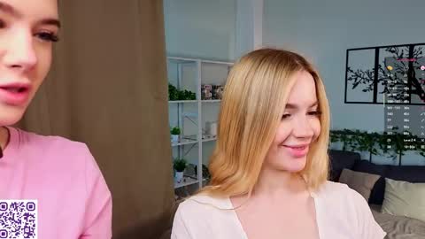 Kira online show from 04/05/26, 01:03