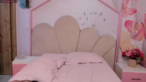 Snapshot of cloy_baby chatting on 05/31/26, 02:09 Eilyn online show from 05/31/26, 02:09
